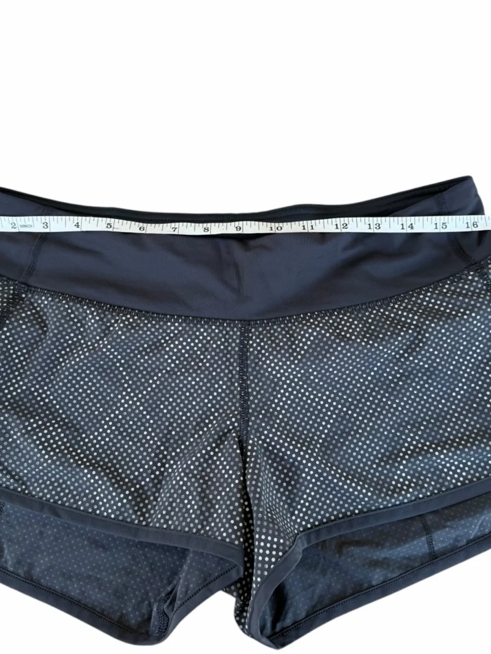 Lululemon Speed Short Reflective Lights Out Special Edition W7F54S 2.5” Size 8